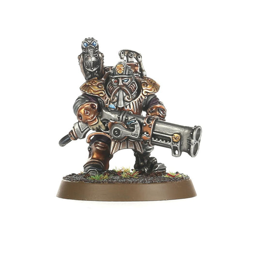 Grundstok Thunderers Gunnery Sergeant - krasnoludzki champion z drillbill (mechanicznym ptakiem) na ramieniu, złote naramienniki z ornamentami słonia, trzymający podwójną lufę aethershot rifle - Warhammer Age of Sigmar