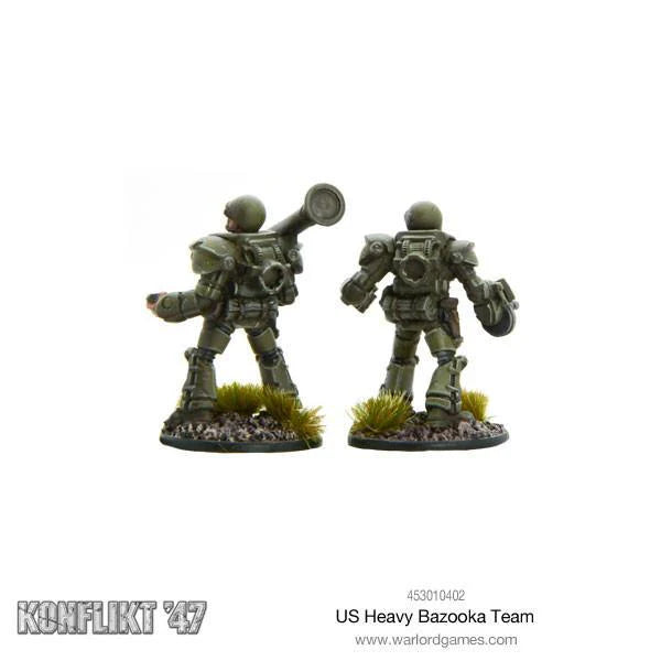 Konflikt '47 US Heavy Bazooka Team 453010402 – 2 pomalowane metalowe figurki ciężkiej piechoty USA, widok z tyłu: detale plecaków z reaktorami zasilającymi i panelami zbroi wspomaganej, okrągłe podstawki z trawą, 28mm Warlord Games