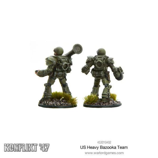 Konflikt '47 US Heavy Bazooka Team 453010402 – 2 pomalowane metalowe figurki ciężkiej piechoty USA, widok z tyłu: detale plecaków z reaktorami zasilającymi i panelami zbroi wspomaganej, okrągłe podstawki z trawą, 28mm Warlord Games