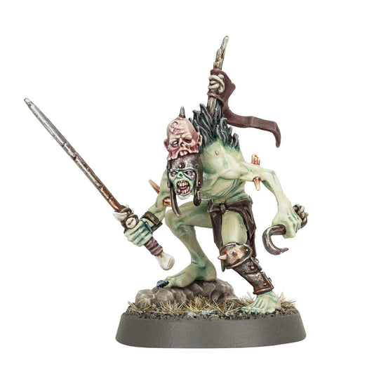 Cryptguard Crypt Captain - ghul champion z dwiema głowami (własną i trofeum na szczycie), trzymający miecz i hak, brązowe nagolenniki i przepaska - Warhammer Age of Sigmar