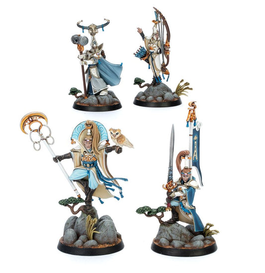 Myari's Purifiers - 4 figurki Lumineth Realm-lords w białych i błękitnych szatach z sową i złotymi detalami