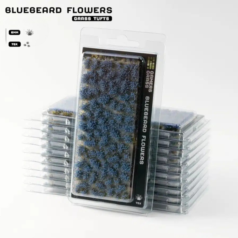 Bluebeard Flowers 6mm Gamers Grass - opakowanie blister ze stosem produktów, widok z przodu z arkuszem 75 stalowoniebieskich kępek Caryopteris i oznaczeniem 6mm 75x