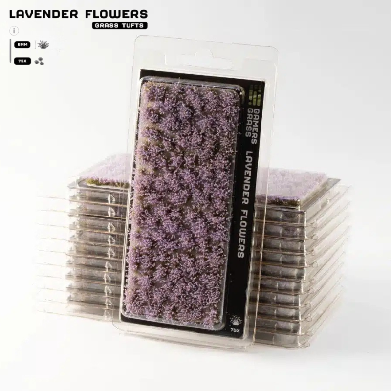 Lavender Flowers 6mm Gamers Grass - opakowanie blister ze stosem produktów, widok z przodu z arkuszem 75 fioletowych kępek lawendy i oznaczeniem 6mm 75x