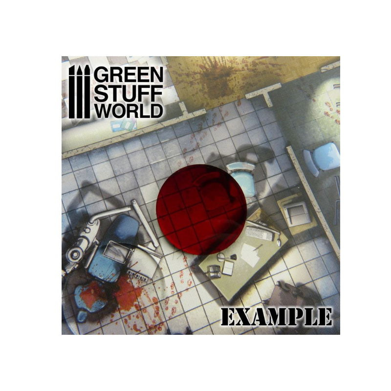 Green Stuff World – przykład zastosowania Acrylic Bases Round 25mm Clear Red: figurka na czerwonej akrylowej podstawce na macie do gry