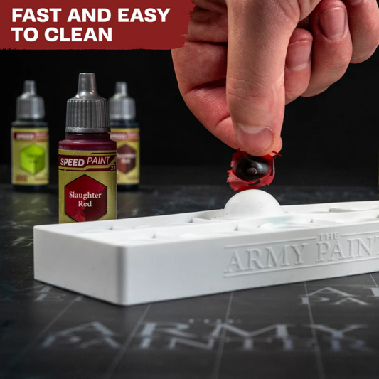 The Army Painter Speed Palette TL5064P – czyszczenie palety przez zgięcie silikonu, demonstracja