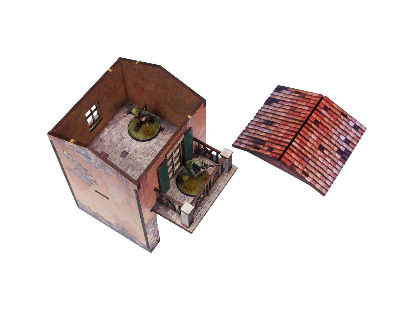 WW2 Italy Gate Balcony (1) PREPAINTED – brama uliczna ze zdjętym dachem, widok z góry pod kątem: UV-drukowana posadzka z cegły z figurką żołnierza 28mm wewnątrz, figurka na balkonie z kutą balustradą, obok zdjęty dach z dachówek terakotowych, białe tło