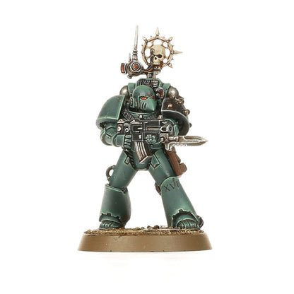 MKVI Tactical Squad - Legion Tactical Sergeant Sons of Horus zielony pancerz MKVI vexilla z okiem Horusa XVI bolter z bagnetem i czerwone oczy hełmu beakie Horus Heresy