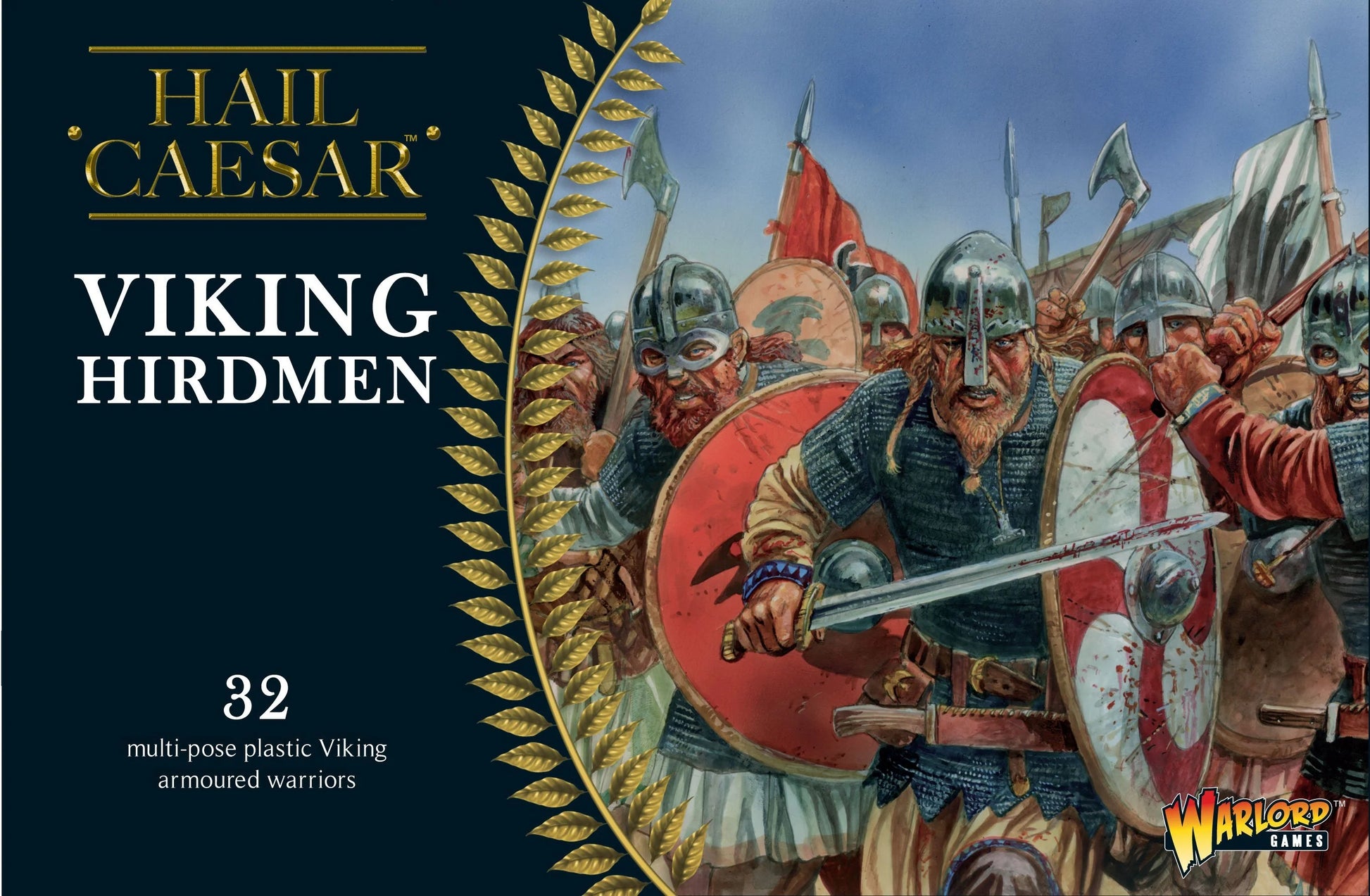 Pudełko zestawu Viking Hirdmen 102013101 – Hail Caesar, ilustracja wikińskich hirdmenów w kolczugach z czerwonymi i białymi tarczami, toporami i mieczami w szarży, 32 wielopozycyjne plastikowe figurki 28mm, Warlord Games
