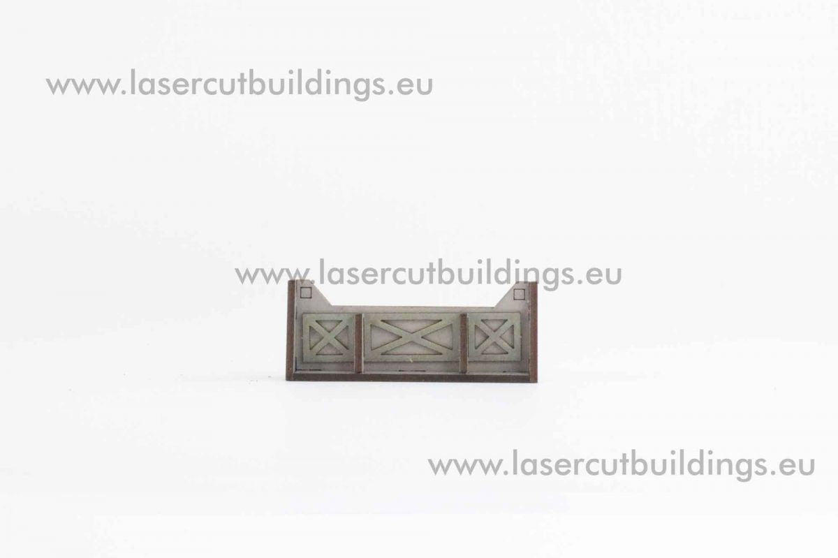 Barykady Wysokie Umocnienia I LBHP0025 28mm HDF prepaint - pojedyncza barykada widok z przodu Laser Cut Buildings
