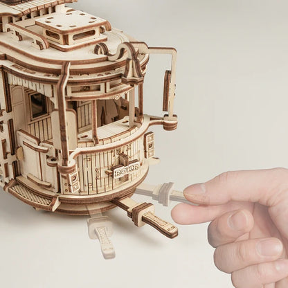 Klasyczny Tramwaj Miejski ROKR LK801 – pudełko zestawu ROKR Mechanical Gear: przód z ilustracją i tył ze specyfikacją LK801 oraz innymi modelami serii