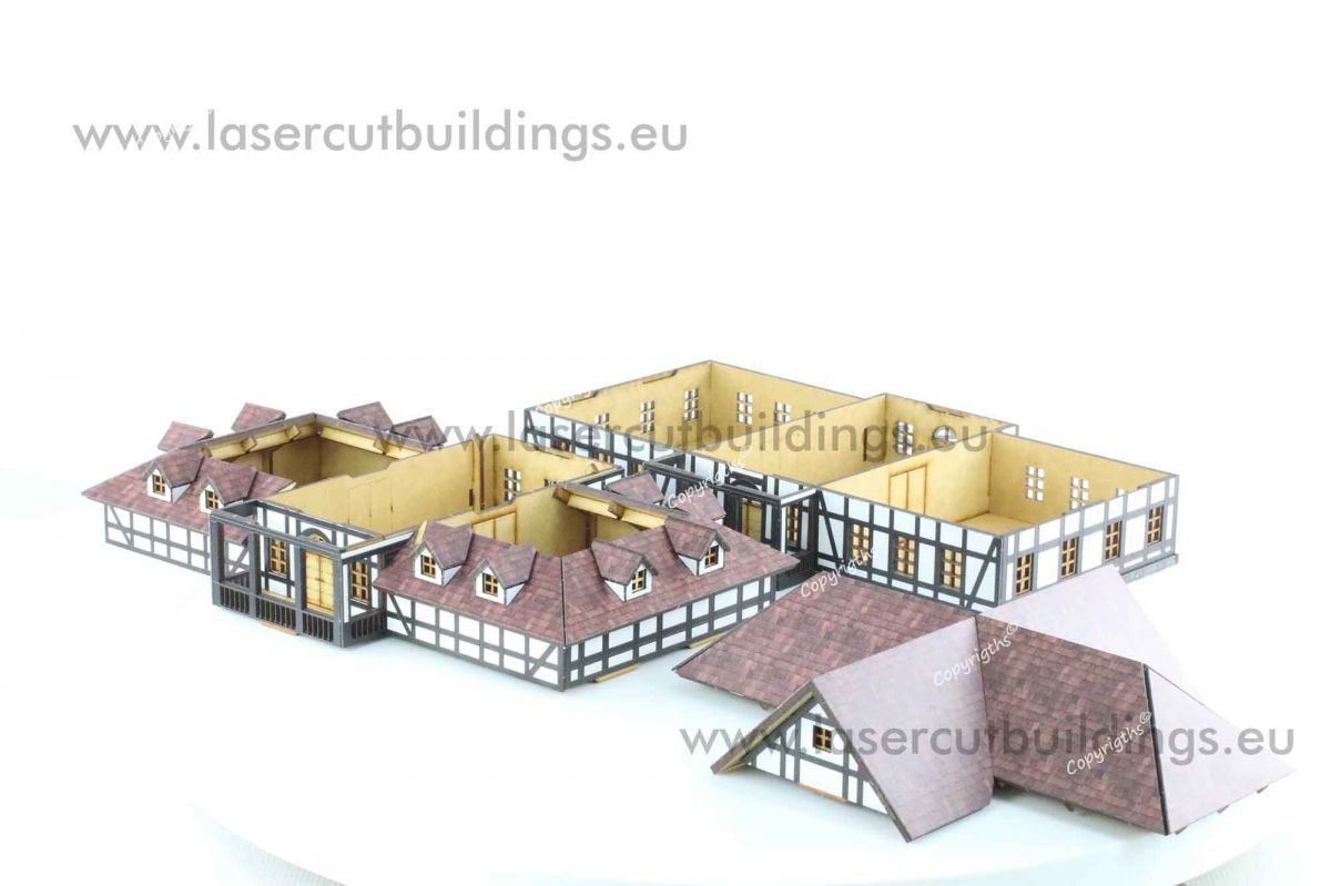 Dwór Pruski Szachulcowy LBHP0086 28mm HDF prepaint - zdjęty dach wnętrze z piętrem widok z góry Laser Cut Buildings
