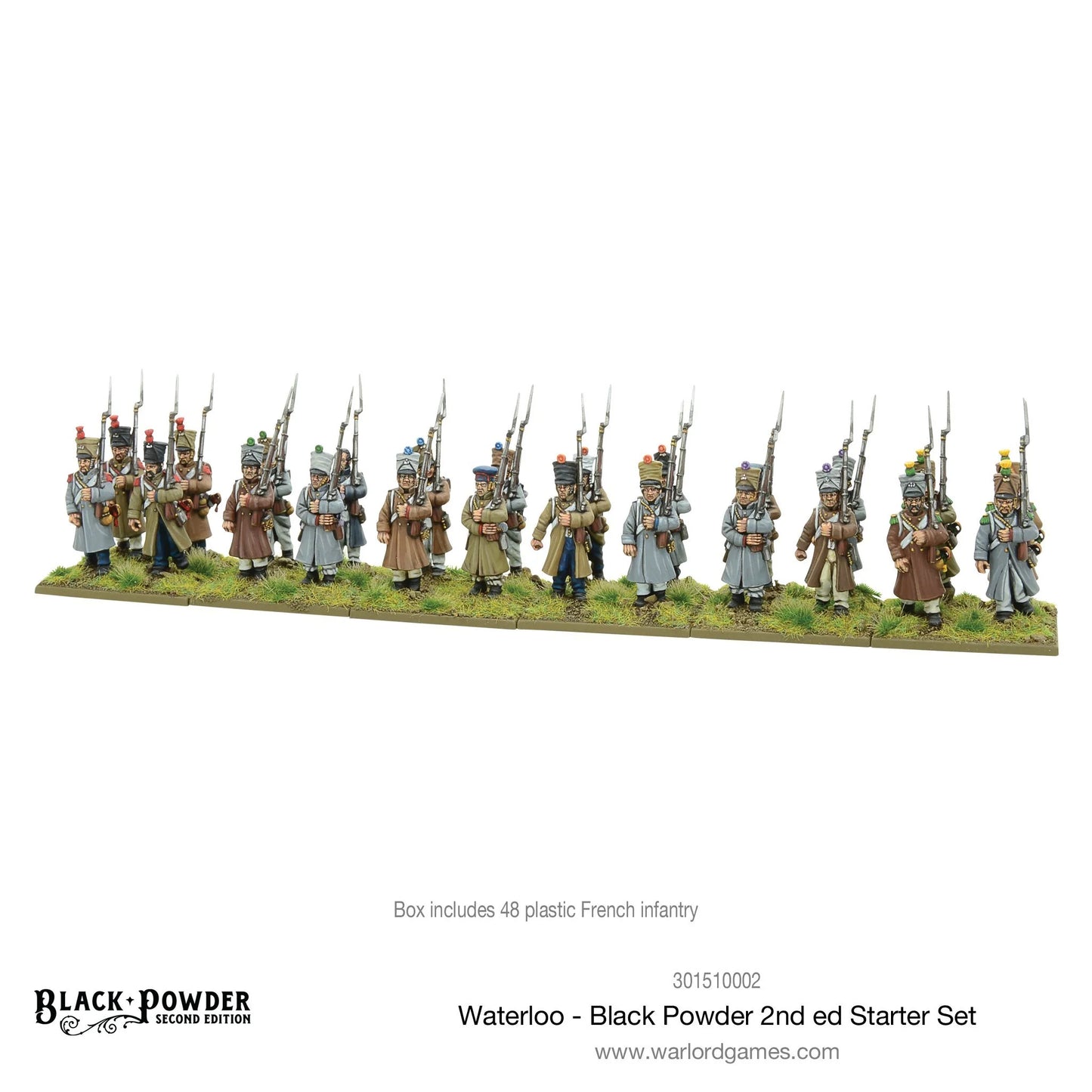 Black Powder 2nd Edition Waterloo Starter Set - 48 pomalowanych figurek plastikowych piechoty francuskiej 28mm w szarych płaszczach z kolorowymi czako (czerwone, zielone, niebieskie, pomarańczowe pompony) z bagnetami w pozach marszowych na trawiastej podstawce - napis Box includes 48 plastic French infantry - Warlord Games 301510002 - warlordgames.com
