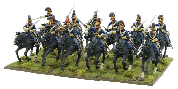 British Household Brigade Cavalry 302011001 – 12 pomalowanych figurek ciężkiej kawalerii brytyjskiej w niebieskich mundurach na ciemnych koniach, widok z boku, 28mm Black Powder

