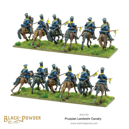 Prussian Landwehr Cavalry 302411801 – dwa rzędy po 6 figurek pruskiej kawalerii milicji, widok z tyłu z detalami tornistrów i proporczyków lanc, 28mm Black Powder Warlord Games
