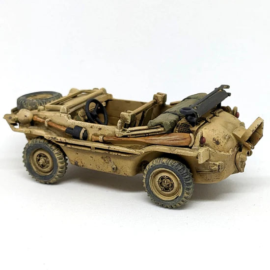Schwimmwagen Type 166 – model 28mm piaskowy DAK, widok z przodu-boku, 280080