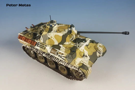 SdKfz 171 Panther Ausf D A – pomalowany model 28mm, kamuflaż trójkolorowy widok z góry, 280014