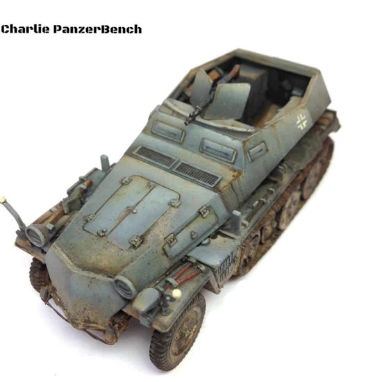 SdKfz 250/1 Alte – model 28mm Charlie PanzerBench, szary kamuflaż widok z góry, 280032