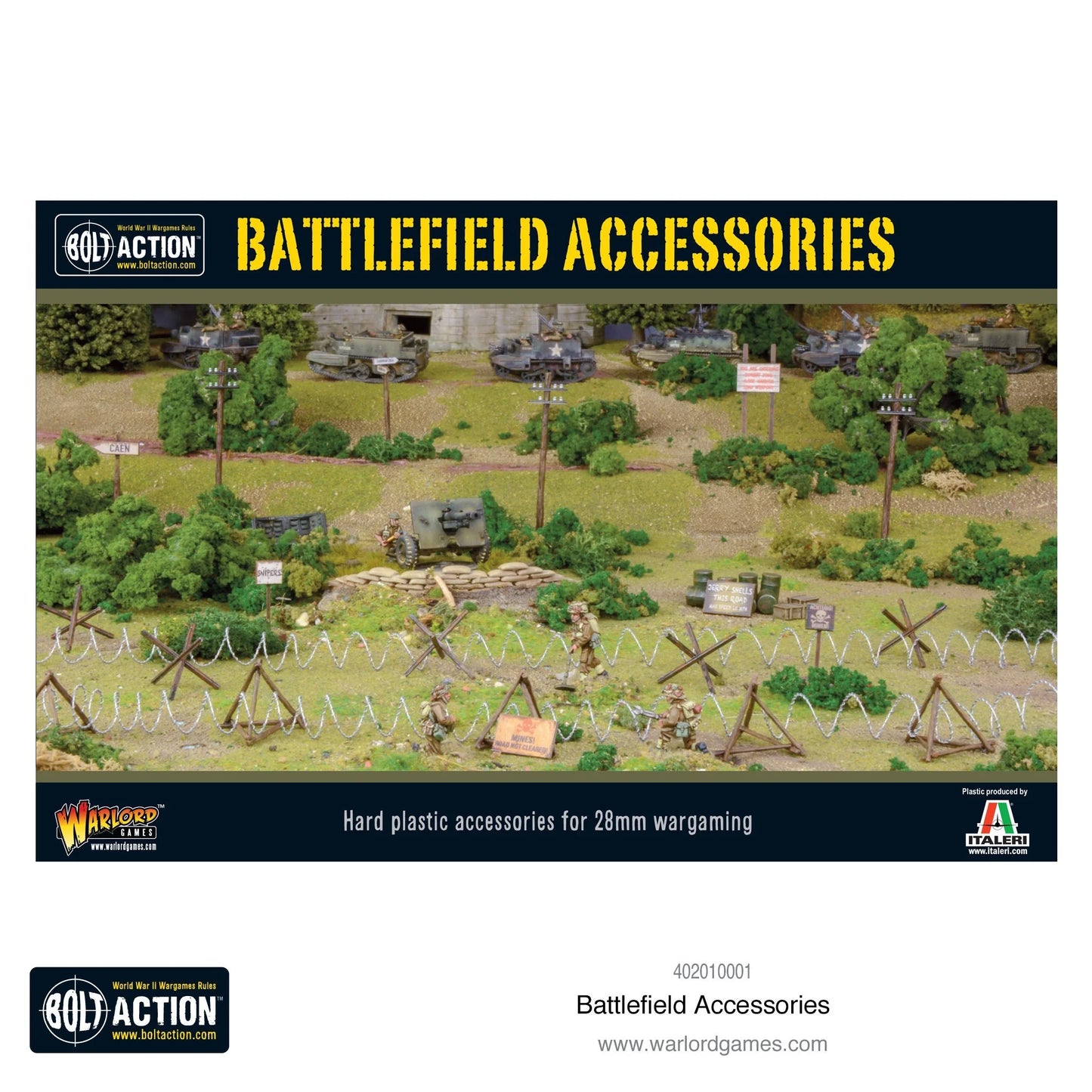  Bolt Action Battlefield Accessories 402010001 - diorama pole bitwy 28mm: zielone pole z drzewami, czołgi Sherman M4 w tle, żołnierze alianccy na pierwszym planie, pozycje obronne z worków z piaskiem, drut kolczasty na drewnianych ramach X, jeże przeciwpancerne trójkątne i gwiaździste, drogowskazy CAEN, słupy telegraficzne, skrzynie i beczki, zielone krzewy - BATTLEFIELD ACCESSORIES żółty napis na górze - Hard plastic accessories for 28mm wargaming - logo Bolt Action Warlord Games i Italeri - 402010001 