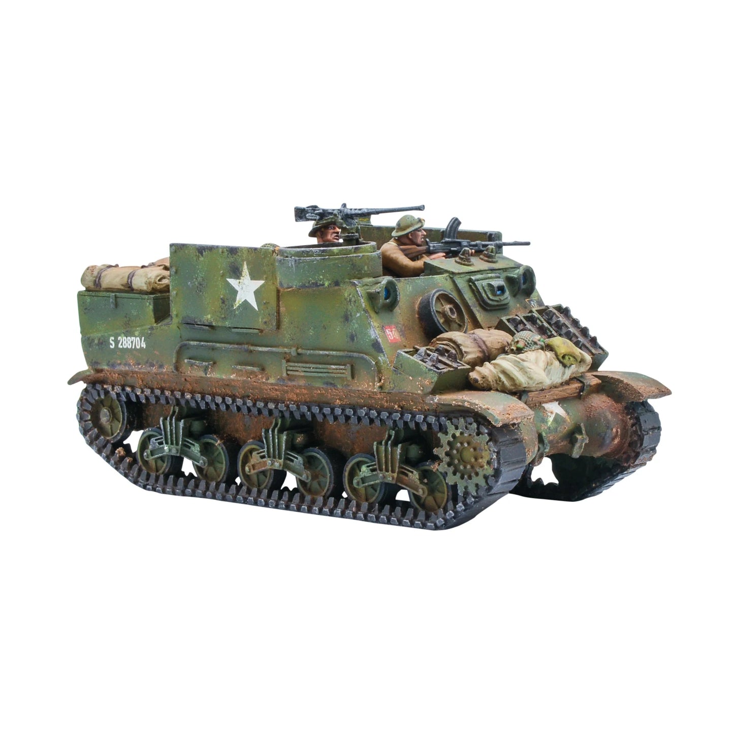 Kangaroo APC (Priest) Bolt Action Warlord Games - pomalowany model 28mm widok z lewej strony, opancerzony transporter piechoty na podwoziu M7 Priest w zielono-brązowym kamuflażu z białą gwiazdą i numerem S 288704, 2 figurki załogi w hełmach Mk.II w przedziale bojowym, HMG na pintle, worki ekwipunku na burcie, efekty weatheringu błota i rdzy, białe tło