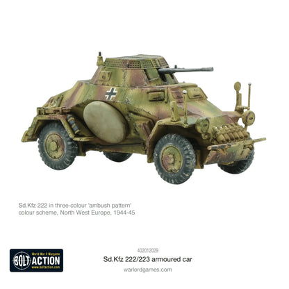 Sd.Kfz 222 - Bolt Action 1/56 28mm - samochód pancerny 4x4 z działkiem 2cm KwK 30 L/55 karabinem MG34 w kamuflażu ambush 3-colour z krzyżem balkenkreuz - widok z boku - Europa Północno-Zachodnia 1944-45 - Warlord Games