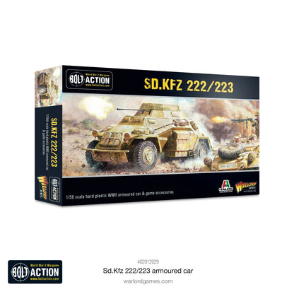 Sd.Kfz 222/223 - Bolt Action 1/56 28mm - opakowanie pudełko z ilustracją Sd.Kfz 222 w kamuflażu pustynnym z działkiem 2cm w walce z eksplozjami - plastikowy model Italeri - Warlord Games