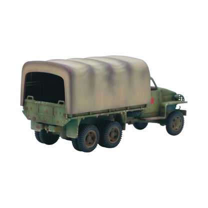 Studebaker US6 Truck ZSRR - widok z tyłu z otwartą plandeką, czerwona gwiazda sowiecka, detale wnętrza skrzyni ładunkowej
