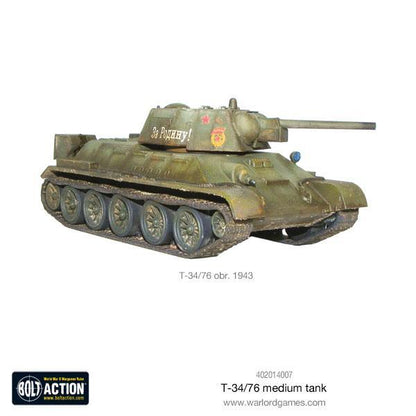 T-34/76 Medium Tank - Bolt Action 28mm - T-34/76 obr. 1943 widok z tyłu lewy Za Rodinu! wieża heksagonalna gąsienice weathering błoto - Warlord Games