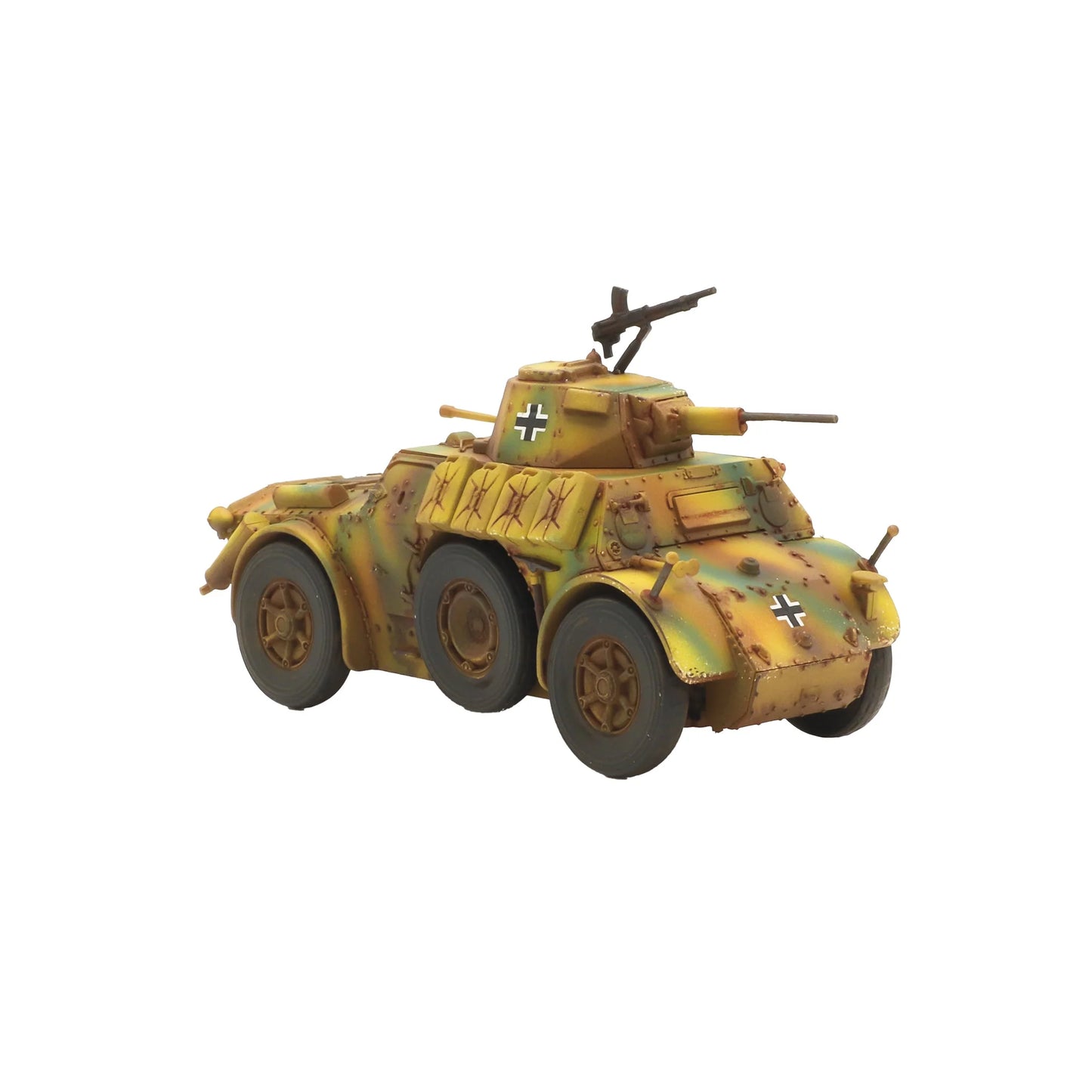 Autoblinda AB43 Armoured Car - Bolt Action 28mm - pomalowany model niemiecki widok z boku: kamuflaż trójkolorowy (żółty, zielony, brązowy) z niemieckimi krzyżami Balkenkreuz na wieży i kadłubie, lekkie działo automatyczne, karabin maszynowy przeciwlotniczy na wieży, 4 koła - zdobyczny wariant Wehrmacht - skala 1/56 - Warlord Games