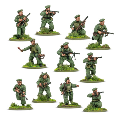 X Arditi – 11 figurek w zielonych mundurach i beretach: Beretta M38, LMG i granat, skala 28mm Bolt Action
