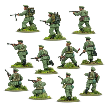 X Arditi – 11 figurek w zielonych mundurach i beretach od tyłu: detale plecaków, pasów i wyposażenia, skala 28mm Bolt Action
