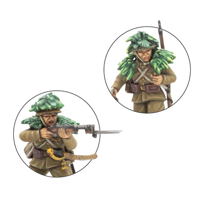 Japanese Army Infantry Platoon – detal Jungle Fighter: strzelec z karabinem Arisaka i bagnetem, kamuflaż liściasty na hełmie (przód); żołnierz z Arisaka w postawie gotowości, liście na hełmie (tył), skala 28mm
