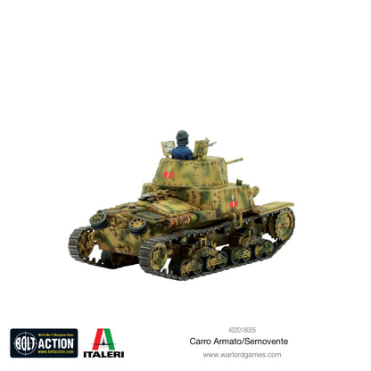 Carro Armato M13/40 - Bolt Action 28mm - pomalowany model widok z tyłu: dowódca w wieży z hełmem, kamuflaż trójkolorowy (khaki, zielony, brązowy), pancerz nitowany, gąsienice i koła jezdne, detale tylnej części kadłuba - skala 1/56 - Warlord Games & Italeri