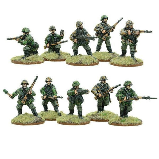 Waffen-SS Section Early War Bolt Action – 10 pomalowanych figurek w kamuflażu, 402212101