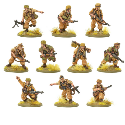 Fallschirmjäger Squad Tropical Uniform - Bolt Action 28mm - 10 figurek spadochroniarzy z MG34 MP40 karabinami w tropikalnych mundurach - widok z przodu - Warlord Games