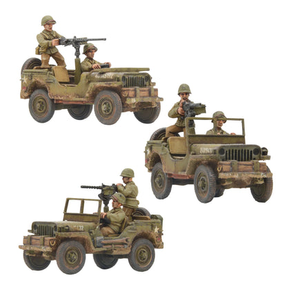 US Jeep Armoured Platoon 1/56 - trzy pomalowane Jeepy z karabinami maszynowymi .30 cal i .50 cal, załogi USA, kamuflaż pustynny
