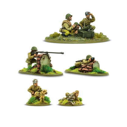 Soviet Anti-tank Teams Bolt Action Warlord Games - 5 pomalowanych metalowych figurek 28mm widok z przodu: górny - zespół Ampulomet (3 figurki w zielonych mundurach i hełmach SSH-40 przy moździerzopodobnym urządzeniu na dużej owalnej podstawce z trawą), środkowy lewy - strzelec z karabinem przeciwpancernym PTRS kucający za murem (prostokątna podstawka z trawą), środkowy prawy - strzelec z karabinem przeciwpancernym leżący za murem (prostokątna podstawka z trawą), dolny lewy - przewodnik psa-miny