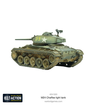 M24 Chaffee light tank 1/56 - widok z tyłu z numerem J-9, detale silnika i gąsienic, weathering błoto, żywica i metal
