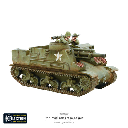 M7 Priest SPG USA - widok z prawej strony z gwiazdą USA, załoga w otwartej nadbudowie, haubica 105mm, podwozie Sherman
