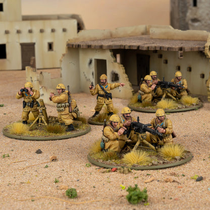 Italian Paracadutisti Heavy Weapons Platoon – sceneria pustynna: dowódca, 2x MMG Breda M37 i moździerz średni na tle arabskich ruin, skala 28mm Bolt Action

