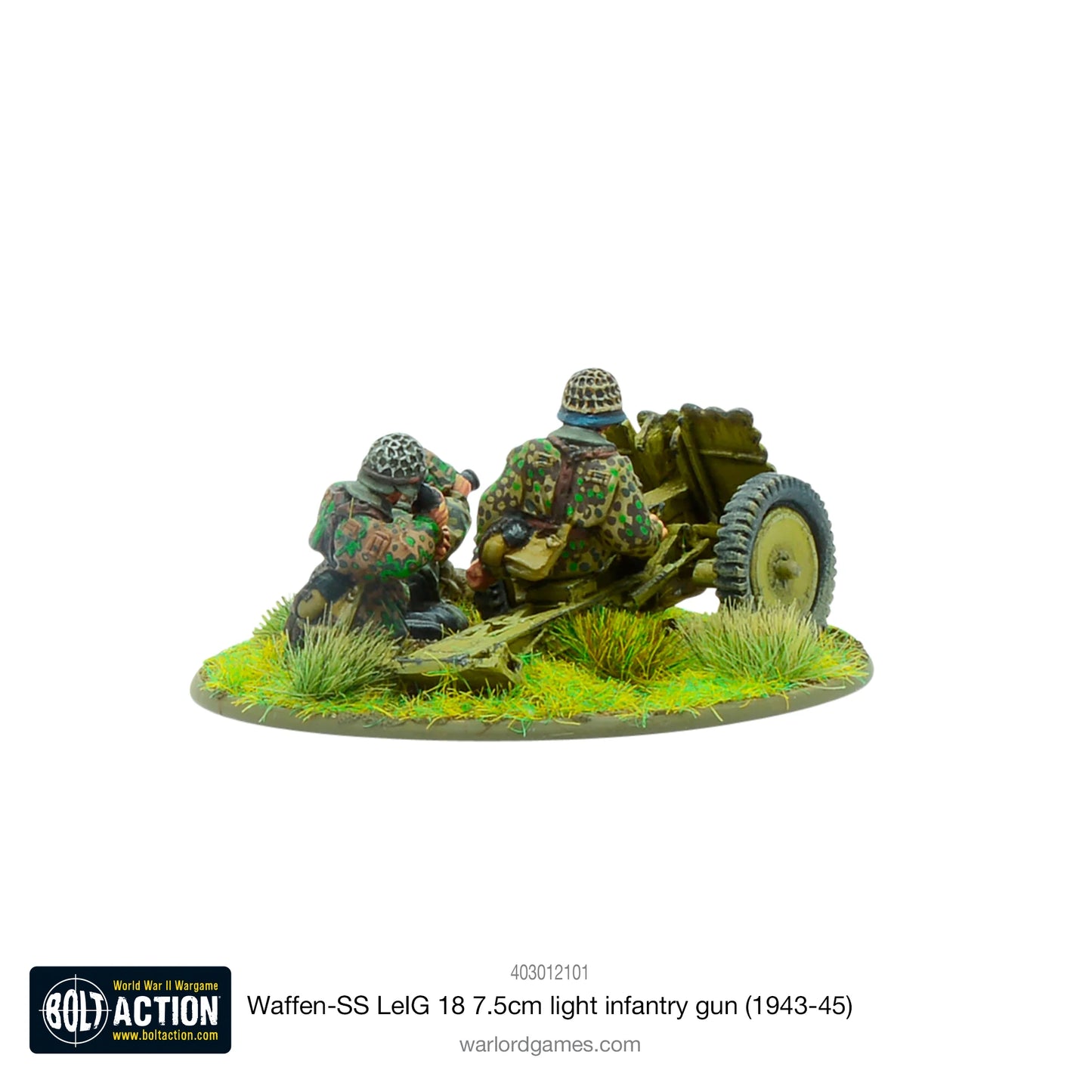 Waffen-SS LeIG 18 7.5cm Bolt Action - widok z tyłu, działo 75mm na kołach, 2 figurki w kamuflażu SS, tufty trawy, kod 403012101