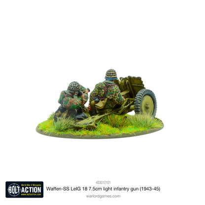 Waffen-SS LeIG 18 7.5cm Bolt Action - widok z tyłu, działo 75mm na kołach, 2 figurki w kamuflażu SS, tufty trawy, kod 403012101