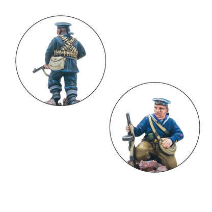 Warlord Games Soviet Naval Brigade Veteran Squad – zbliżenie detali 28mm: żołnierz od tyłu z pasami amunicyjnymi na klatce piersiowej i teczką (góra), żołnierz klęczący w czapce marynarskiej z karabinem (dół), detale twarzy i wyposażenia Bolt Action