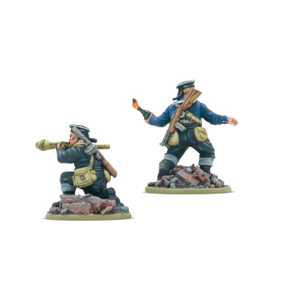 Warlord Games Soviet Naval Brigade Tank Hunters – marynarz z koktajlem Mołotowa i marynarz z Panzerfaustem, widok z tyłu 28mm Bolt Action