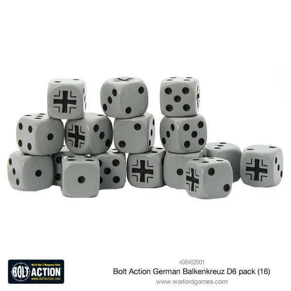 Bolt Action German Balkenkreuz D6 Pack - 16 szarych kostek D6 z czarnymi kropkami ułożonych w piramidę - widoczne krzyże Balkenkreuz zamiast 6 - czarna etykieta Bolt Action na dole - kod produktu 408402001 - www.warlordgames.com - Warlord Games