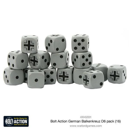 Bolt Action German Balkenkreuz D6 Pack - 16 szarych kostek D6 z czarnymi kropkami ułożonych w piramidę - widoczne krzyże Balkenkreuz zamiast 6 - czarna etykieta Bolt Action na dole - kod produktu 408402001 - www.warlordgames.com - Warlord Games
