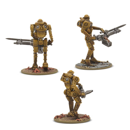 Konflikt '47 Mk II Heavy Automated Infantry Squad 452410610 – 3 pomalowane figurki żywiczne Mk II, widok z tyłu: detale plecaków z kołami programowymi, anteną radiową krótkiego zasięgu i panelami sterującymi w kolorze złoto-oliwkowym, hełmy Brodie, Lekkie i Ciężkie Działka Automatyczne, okrągłe podstawki z gruzem, 28mm Warlord Games
