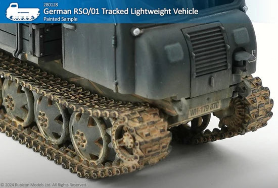 Raupenschlepper Ost RSO/01 – model 28mm szary, detal gąsienic i kół jezdnych, widok z boku, 280128