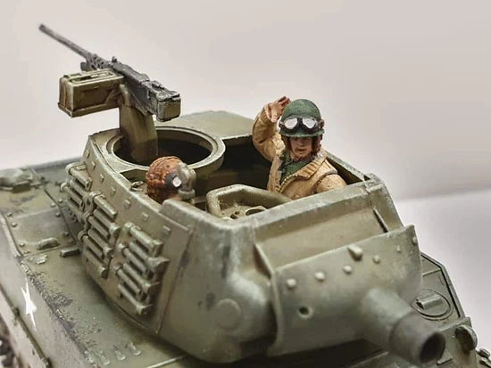 M8 Scott 75mm HMC – detal wieży z haubicą 75mm i figurką dowódcy w okularach, 280024