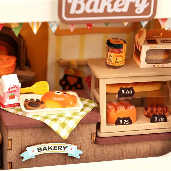 Piekarnia Teddy's Breadbox Rolife DS033 – zbliżenie na głowę niedźwiedzia jako piec chlebowy z bocheńkiem chleba w środku
