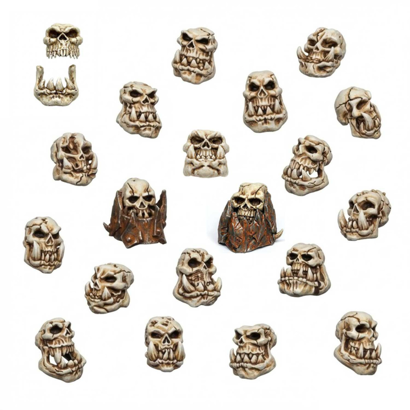50x Resin ORK Skulls Green Stuff World 1387 – 20 ręcznie pomalowanych czaszek Orków w kolorach kości i brązu, widok wszystkich wariantów rzeźb
